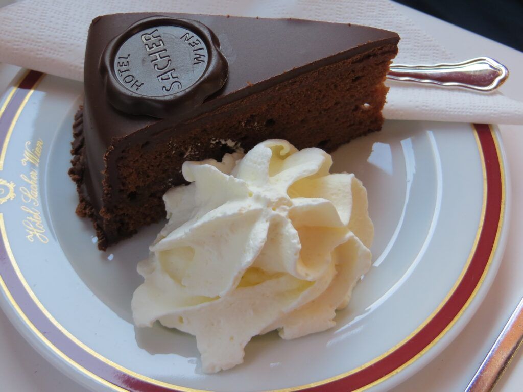 Verrassingsreis met de trein: Sachertorte