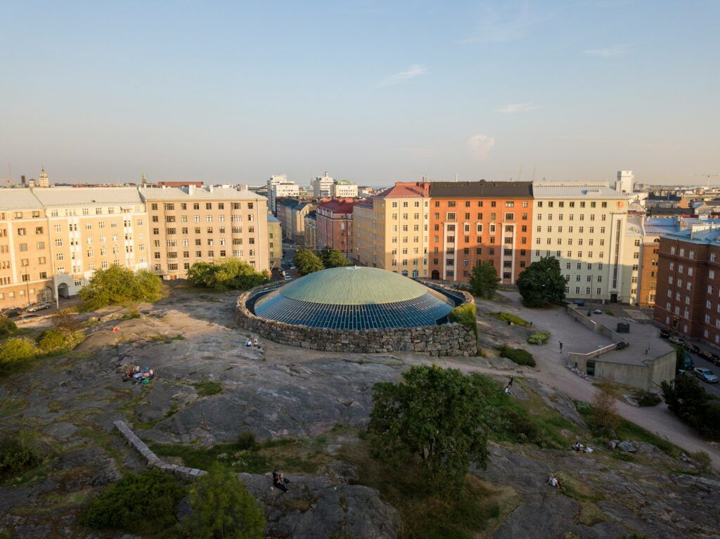 Bezienswaardigheden in Helsinki Temppeliaukio Church